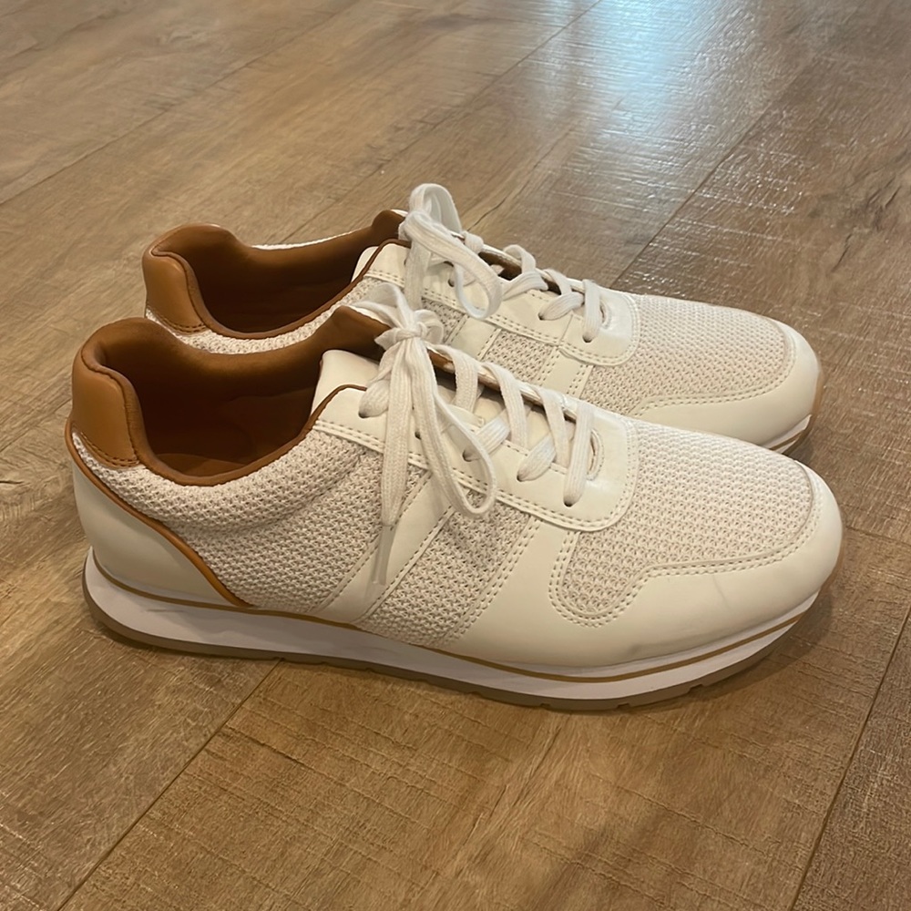 Banana Republic Sneakers